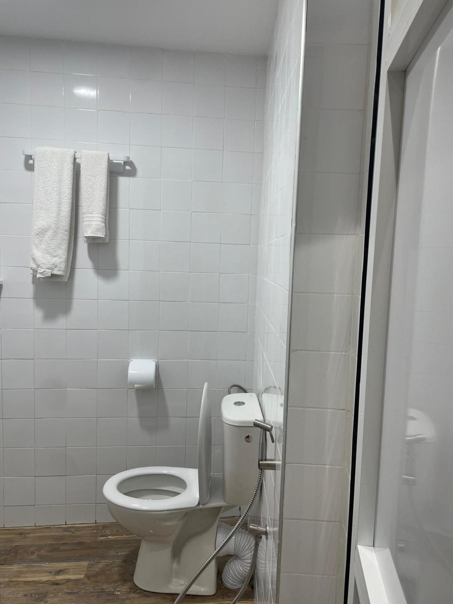 Hotel-Cafe-Restaurant Pyramides, Taza Εξωτερικό φωτογραφία