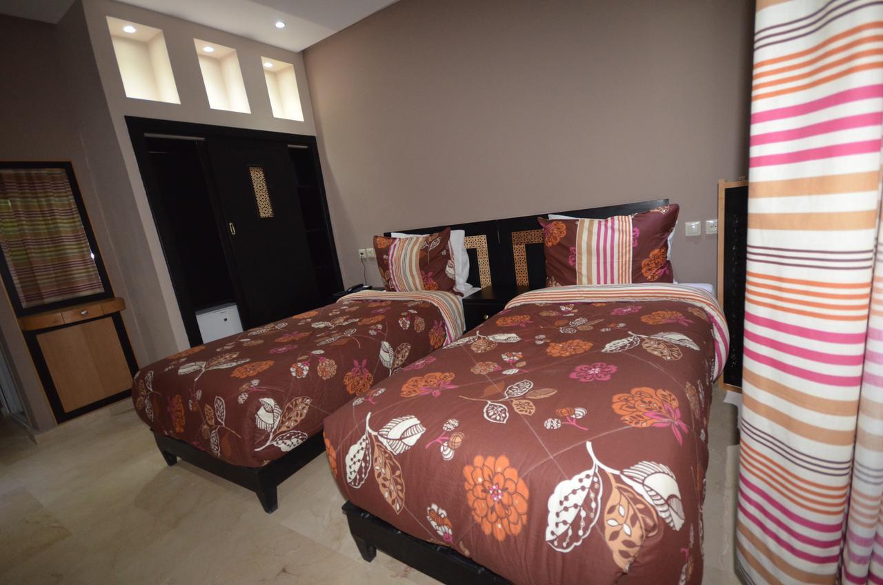 Hotel-Cafe-Restaurant Pyramides, Taza Εξωτερικό φωτογραφία