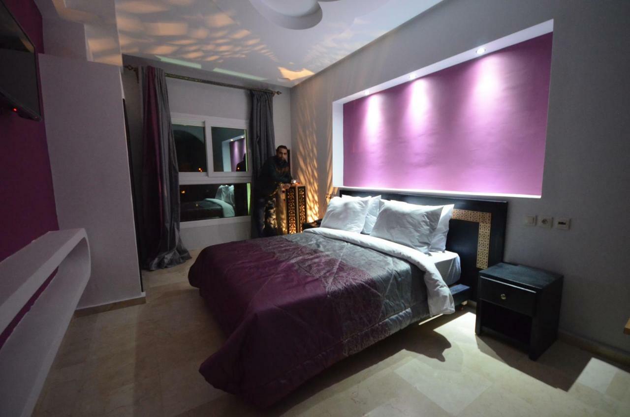 Hotel-Cafe-Restaurant Pyramides, Taza Εξωτερικό φωτογραφία