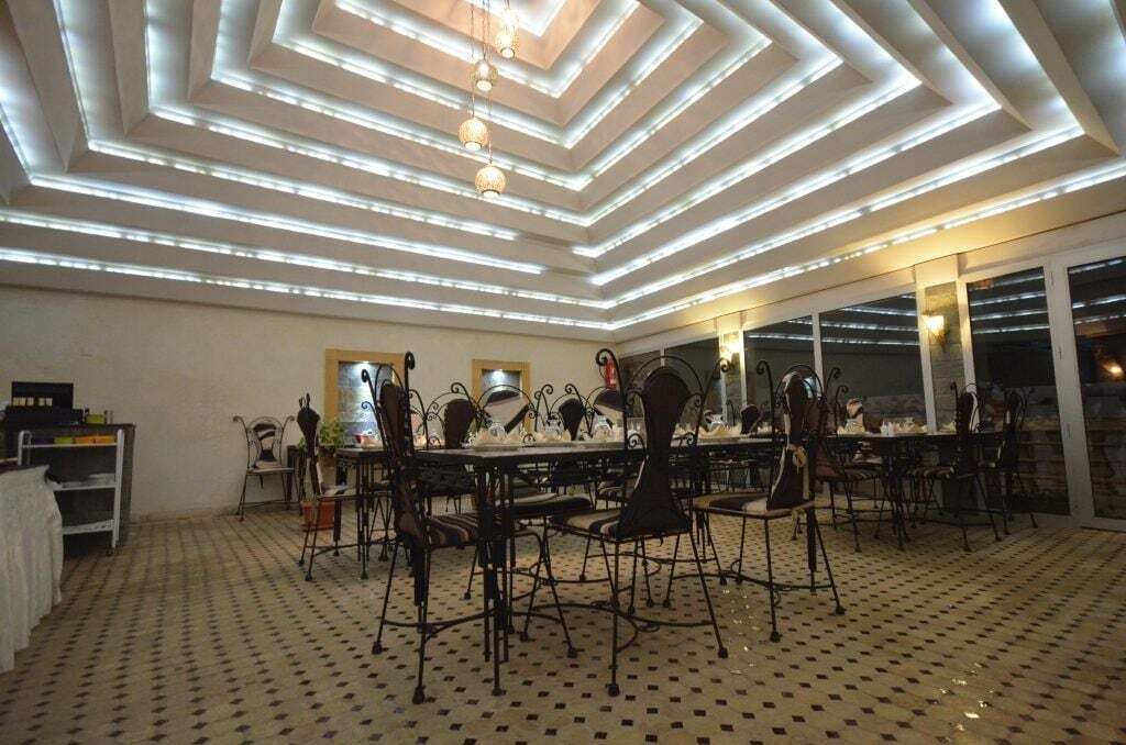 Hotel-Cafe-Restaurant Pyramides, Taza Εξωτερικό φωτογραφία